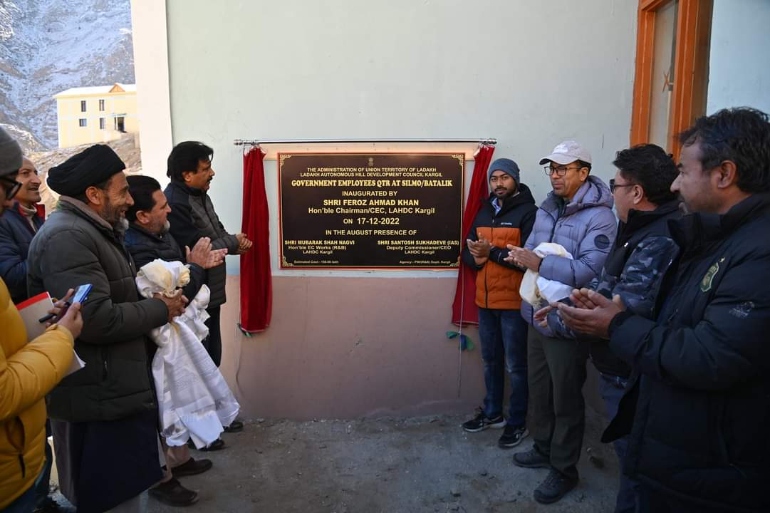 CEC Feroz Khan inaugurates Govt. Employees Quarter, Community Hall at ...